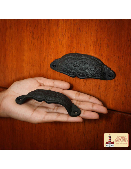 Maniglia rustica in ghisa a foglia...