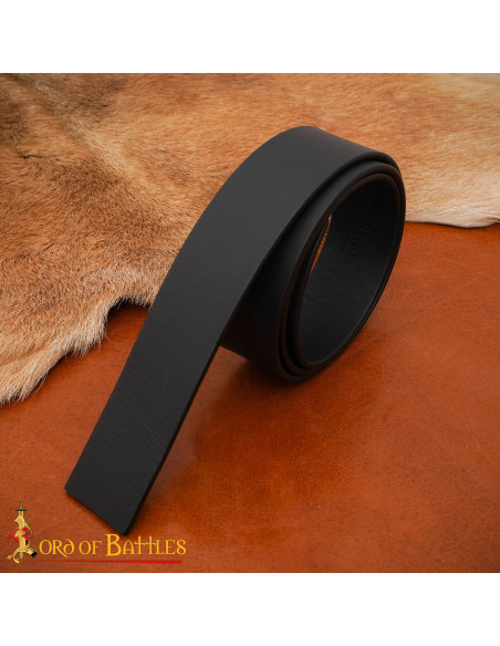 Striscia in pelle genuina per cintura...