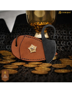 Coltello in ferro battuto con fodero in pelle decorato 2