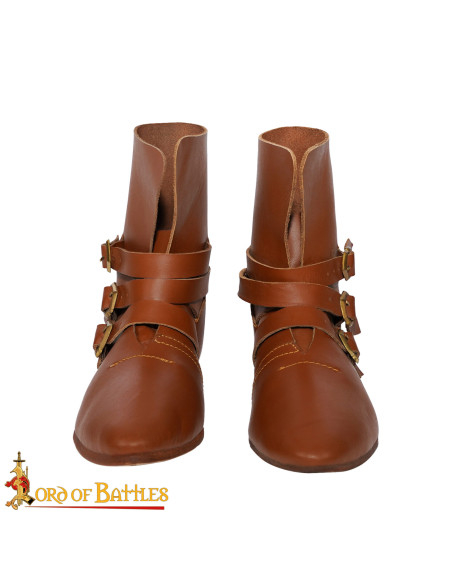Stivaletti medievali in cuoio marrone...