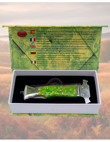 Coltello a serramanico in acciaio...