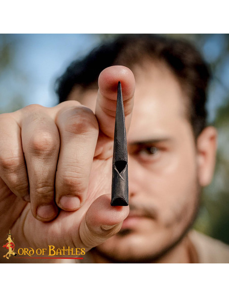 Punta di freccia in ferro battuto...