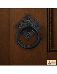 Maniglia rustica in ghisa per mobili