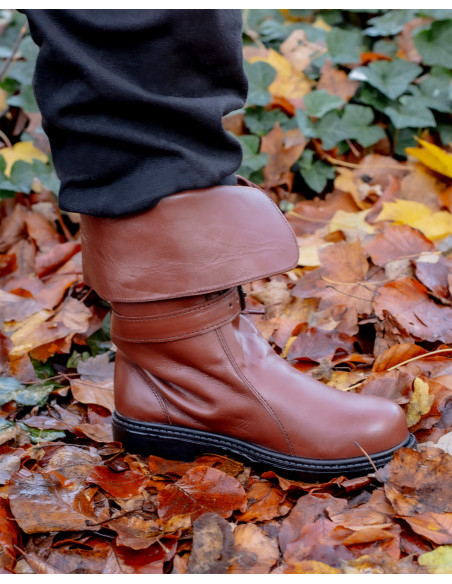 Stivali medievali in cuoio modello...