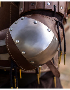 Gomito medievale modello Strigo, colore marrone 2