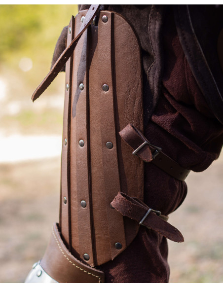 Protezione medievale per coscia...