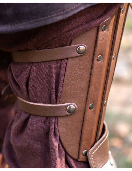 Protezione medievale per coscia...