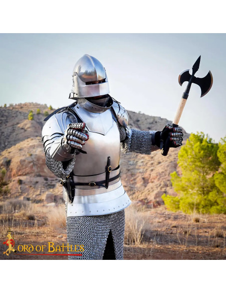 Ascia medieval in acciaio al carbonio...