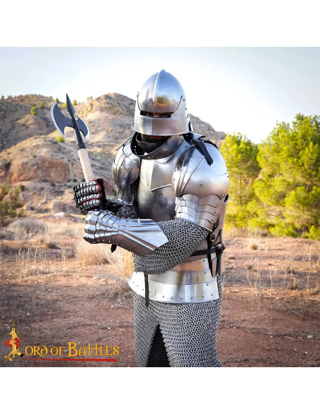 Ascia medieval in acciaio al carbonio...