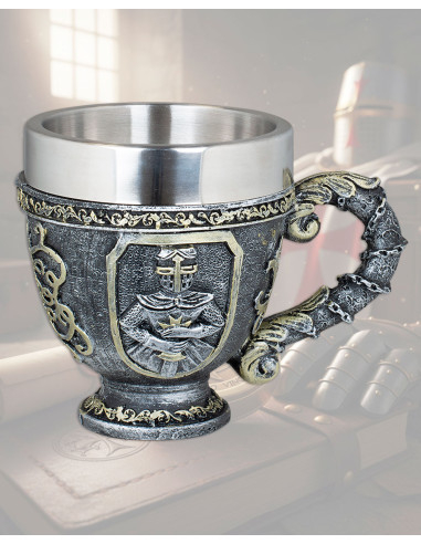 Coppa in resina Templare di Tole10, 10,5 cm.