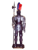 Armatura medievale con alabarda