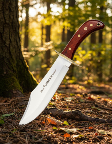 Coltello avventura Muela modello Leñador, con fodero e astuccio