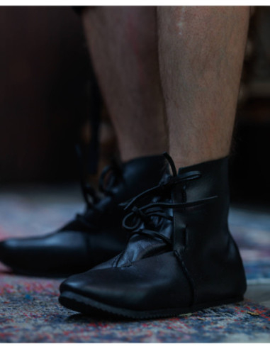 Stivaletti medievali in pelle modello Heinrich, colore nero