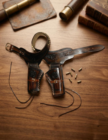 Cartucciera in cuoio per due revolver