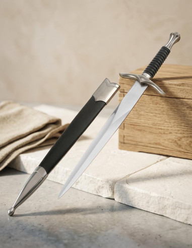 Pugnale medievale con fodero