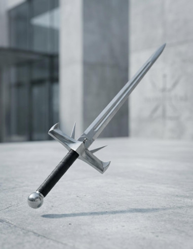 Spada Kurgan, Gli Immortali, Ufficiale