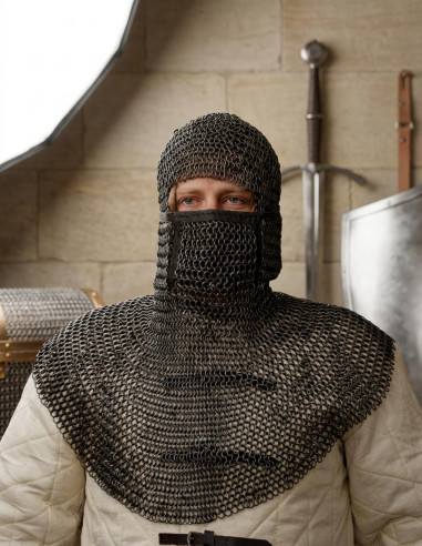 Boia in cotta di maglia nera con protettore