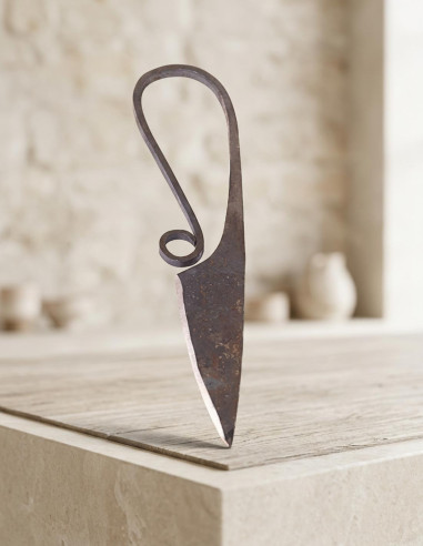 Coltello medievale forgiato a mano