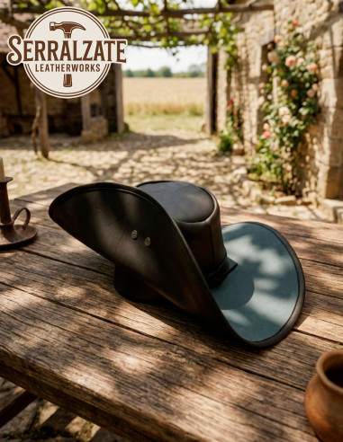 Cappello nero in pelle artigianale del XVII secolo, modello Capitano dei Tercios