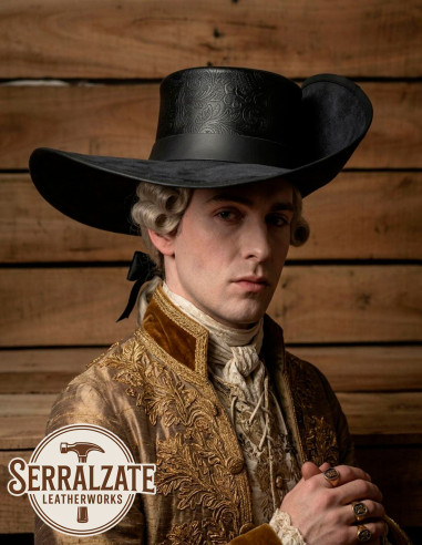 Cappello Tricorno da Capitano con Incisione Barocca, Pelle nera Deluxe