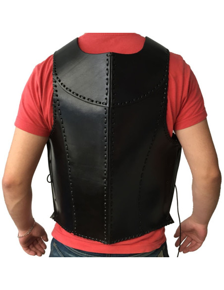 Armatura medievale in pelle nera