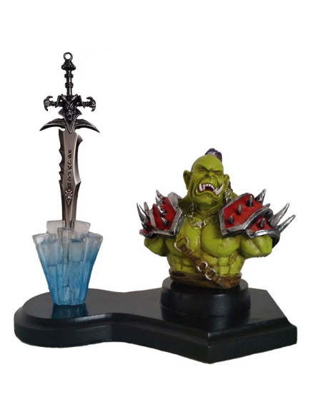 la figura Orco e Spada Worl of Warcraft