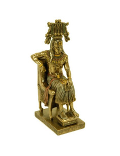 Figura faraone egiziano sul suo trono