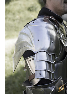 Spalline gotiche e gorgiera 2