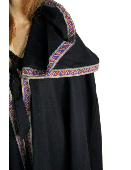 Mantella medievale in lana con cappuccio