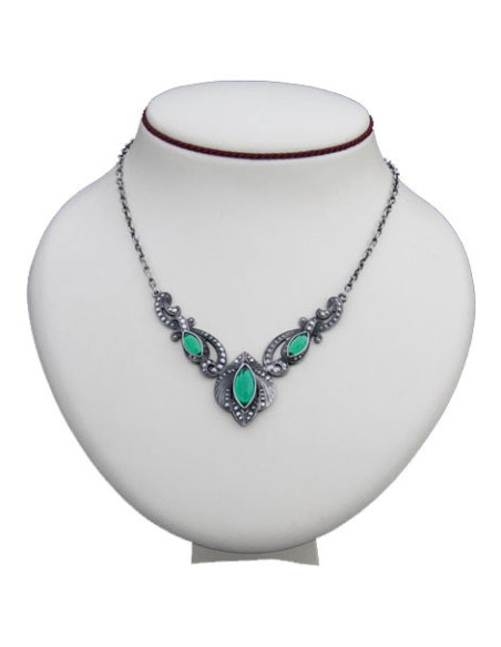 Ciondolo medievale perle di vetro verde