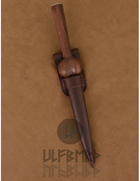 Pugnale testicolare con fodero