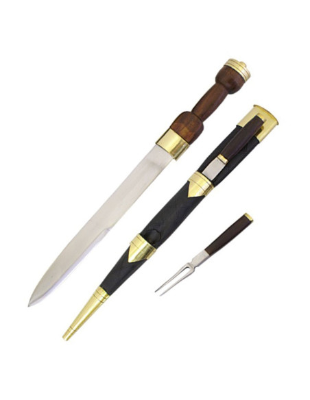 Dirk scozzese con forchetta e coltello