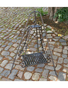 Griglia per treppiede medievale