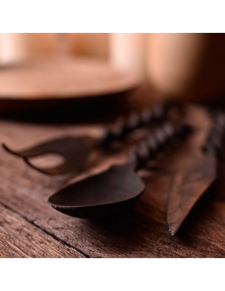 Posate medievali con coperchio