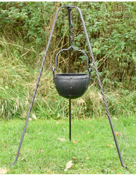 calderone medievale rivettato