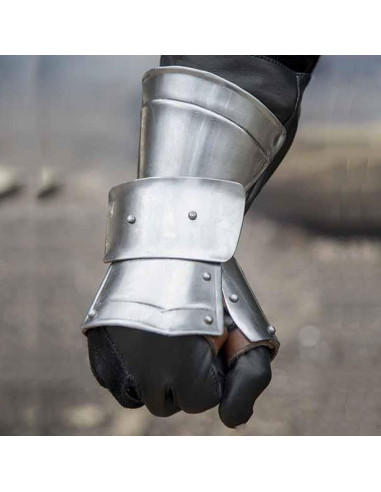 Guanti da scout medievali