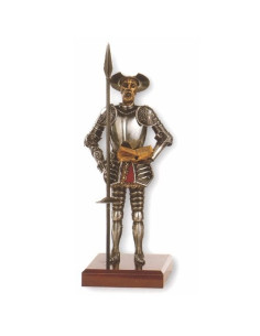 Miniatura di Don Chisciotte con lancia e libro, 24 cm.