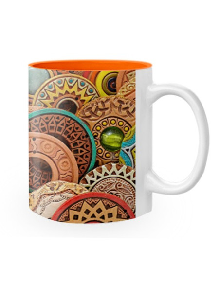 Tazza con rune e simboli celtici