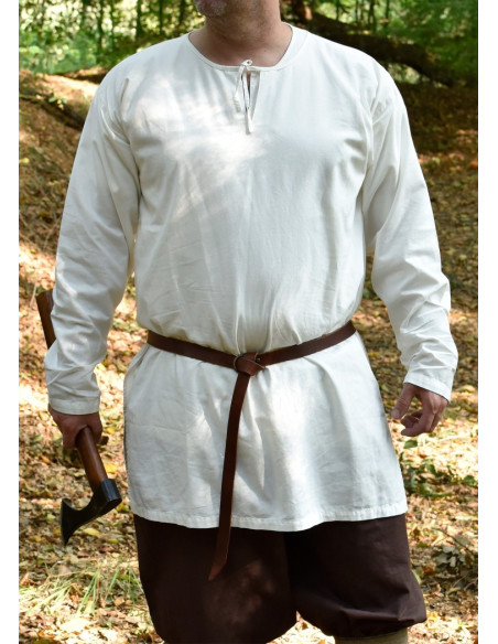 Tunica medievale bianca, Gunther