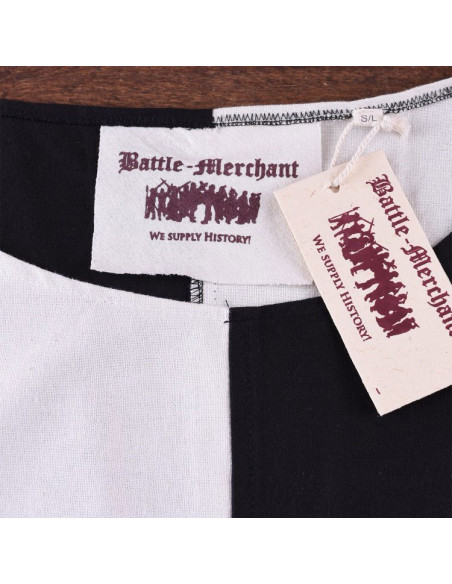 Sopravveste medievale squartata bianco-nera