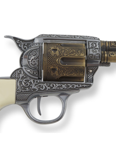 Revolver Colt 45 PeaceMaker, impugnatura in bufalo, 27 cm.