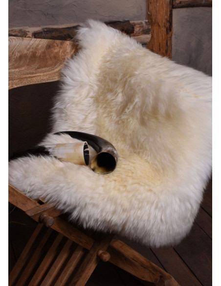 pelle di agnello bianca