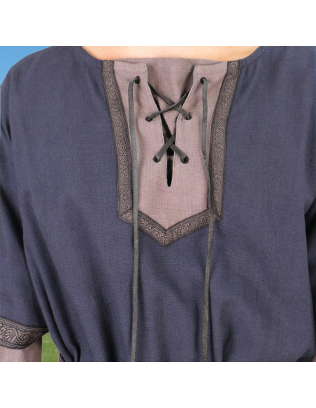 Tunica di Norman Courtier