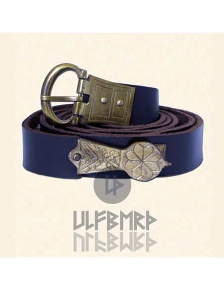 Cintura medievale in pelle decorata