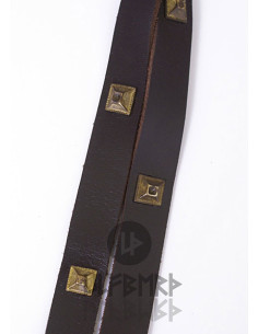Cintura medievale in pelle decorata 2