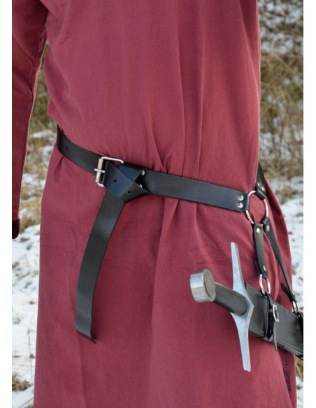 Cintura lunga per spada medievale...