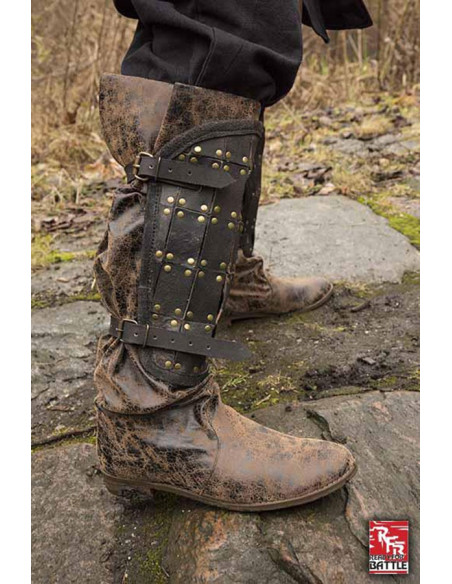 Schinieri in pelle da soldato medievale