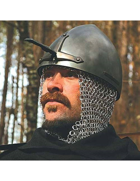 Elmo normanno con paranaso