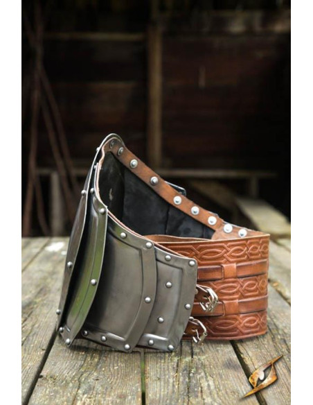 Pancera selvatica in metallo,...