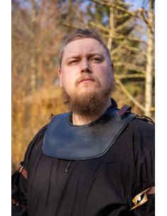 Armatura completa di soldato medievale, finitura nera 2